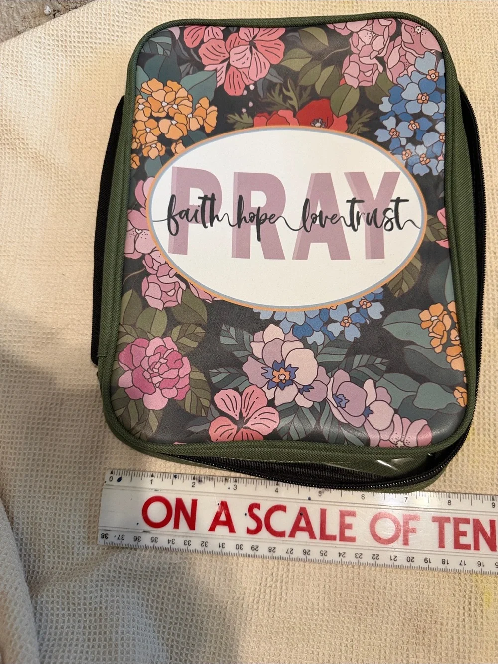Vinyl Floral front & cloth back Bible/ Book Cover  Pouch Handle Zips